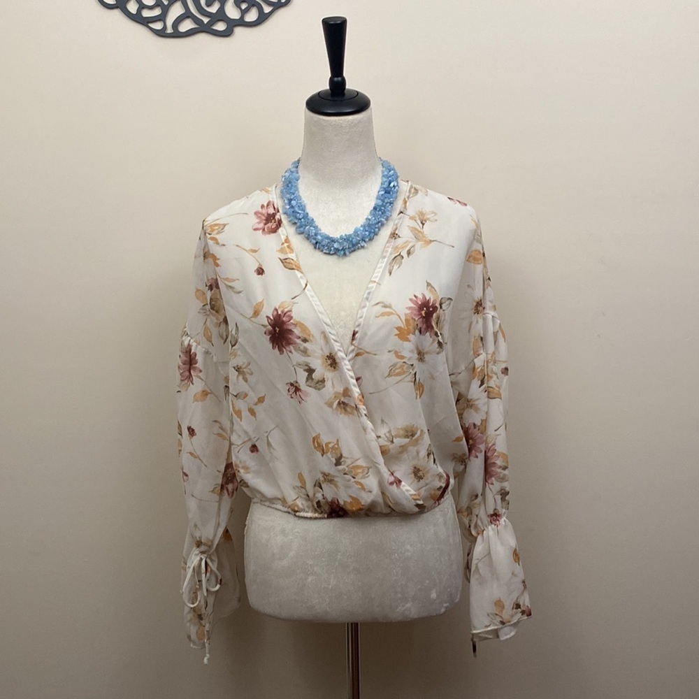 NWOT Charlotte Russe Floral Boho Sheer Peasant Top